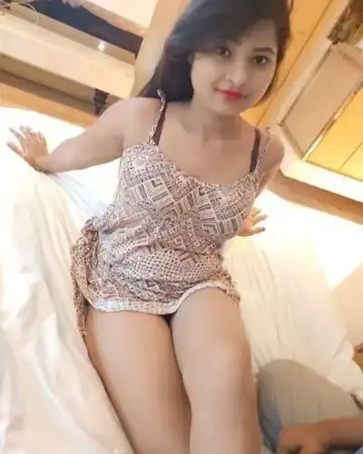 Call Girls in Dockyard Road
